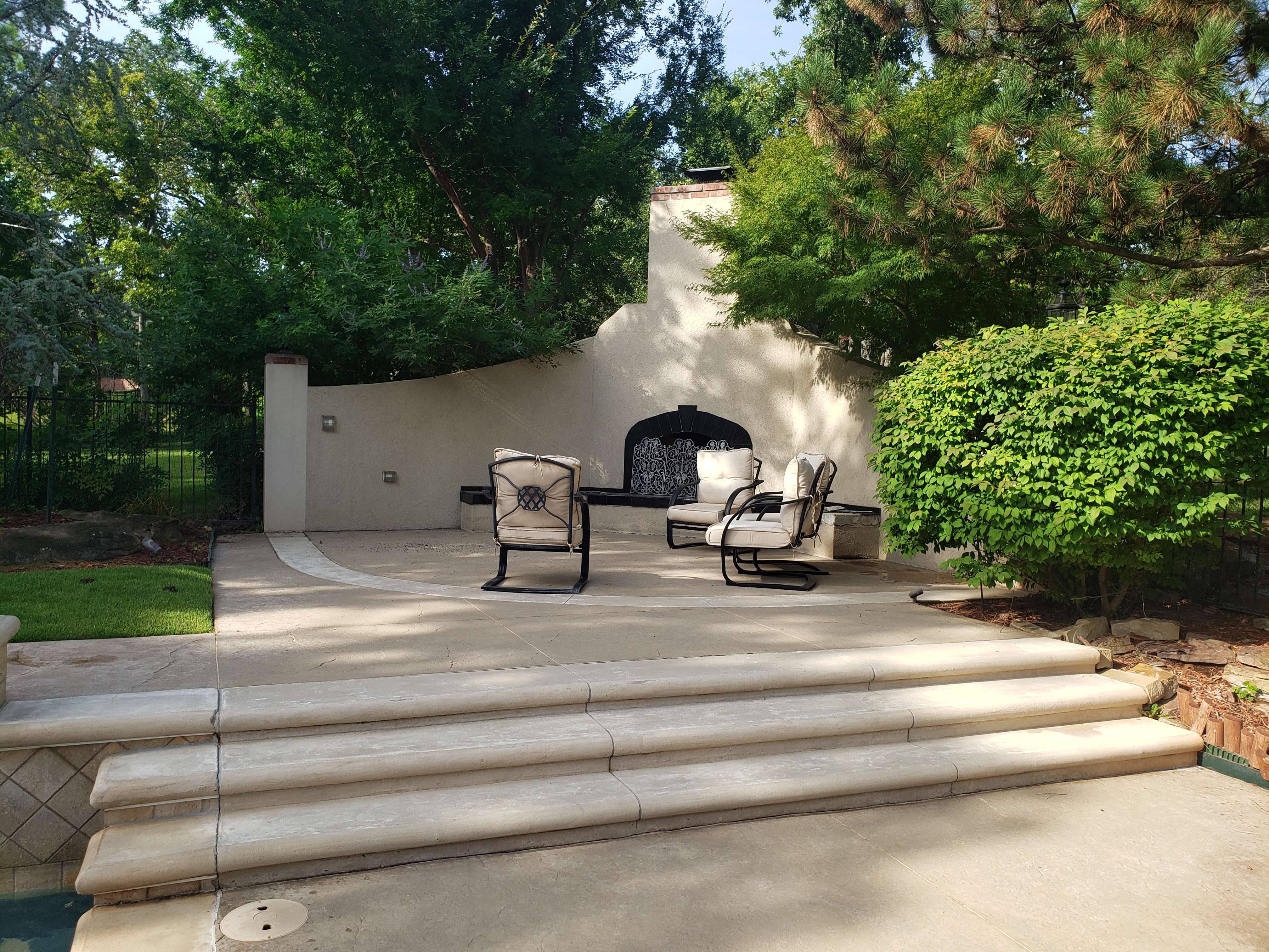 Back patio cleaning, pool cleaning in Edmond,  Ok